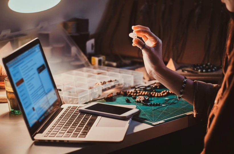 Red-Carpet Results on a Real-World Budget: Best Online Tools for Brand Ambassadors to Create VIP Experiences